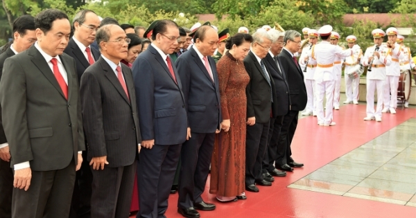 Lãnh đạo Đảng, Nhà nước tưởng nhớ Chủ tịch Hồ Chí Minh