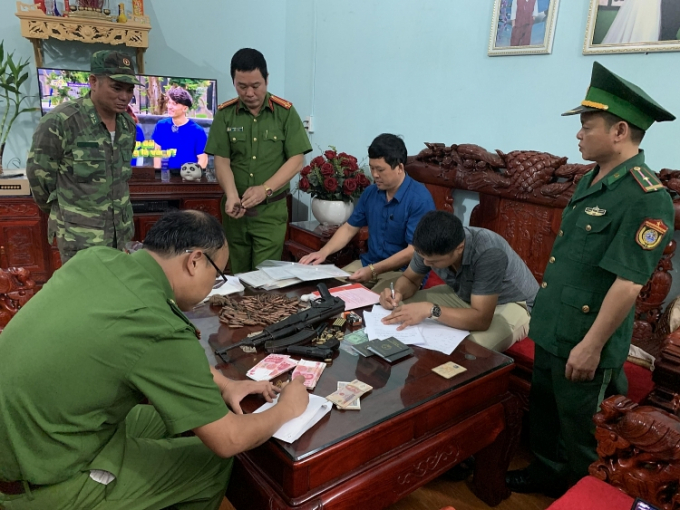 lang-son-bat-nhom-doi-tuong-thu-giu-5-banh-nhieu-hang-nong