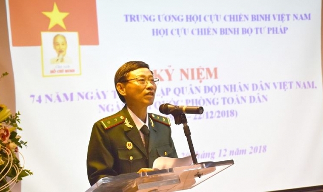 Cựu chiến binh phải l&agrave; tấm gương cho c&aacute;c thế hệ con ch&aacute;u