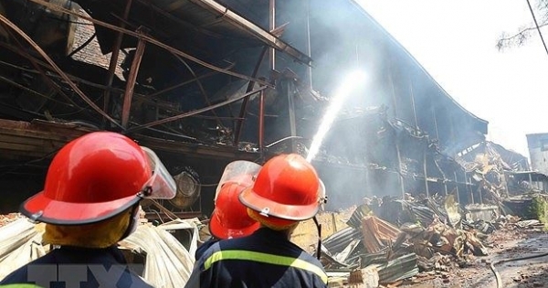 Hỗn loạn thông tin cảnh báo an toàn sau vụ cháy nhà máy Rạng Đông