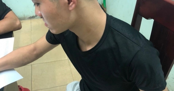 Thanh Hóa: Bắt giữ đối tượng tàng trữ 10 viên ma túy tổng hợp dạng "kẹo" trong băng vệ sinh