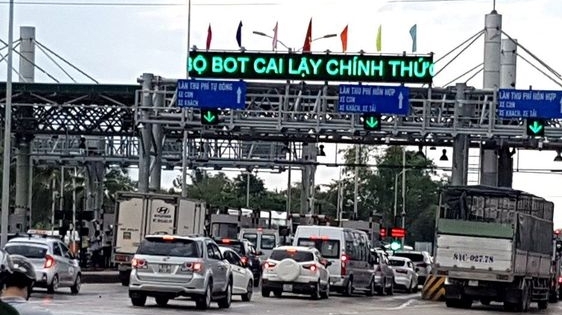 Tiến tới thu phí đường bộ chỉ bằng 70% mức thu hiện hành