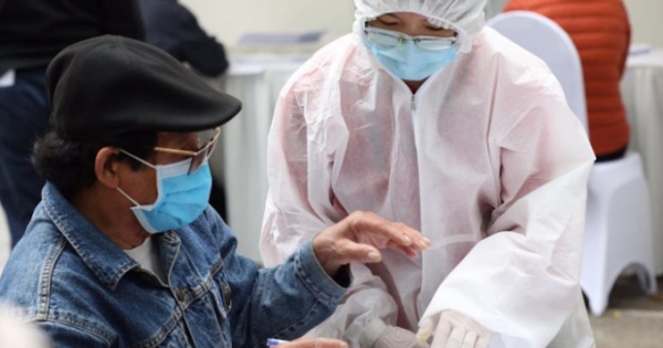 Sở Y tế Hà Nội phát thông báo khẩn trong đêm, tìm người từng đến quán bia Lộc Vừng