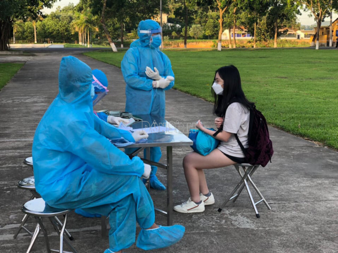 Toàn bộ 198 công dân Việt Nam trở về từ Mỹ được cách ly an toàn tại Sư đoàn 390 (Bỉm Sơn, Thanh Hóa)