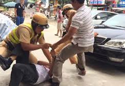 Quảng Ninh: Đình chỉ CSGT ra đòn tay liên tiếp vào mặt người vi phạm