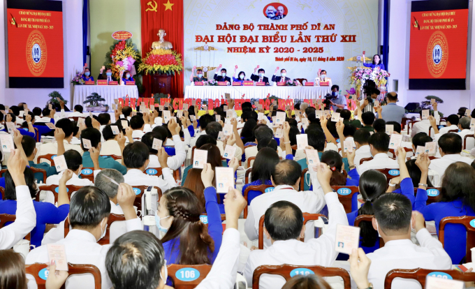 Toàn cảnh đại hội tiến hành bầu Ban Chấp hành Đảng bộ TP.Dĩ An khóa XII.