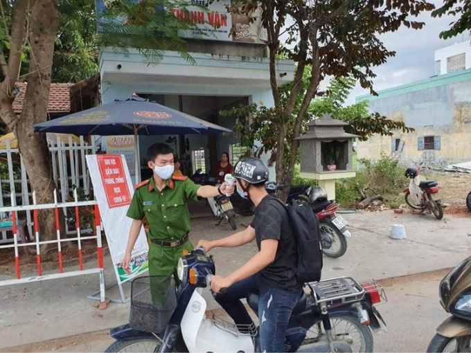 330f30839e64623a3b75