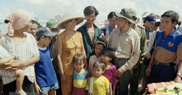 Tổng Bí thư Lê Khả Phiêu - vị lãnh đạo luôn lắng nghe nhân dân