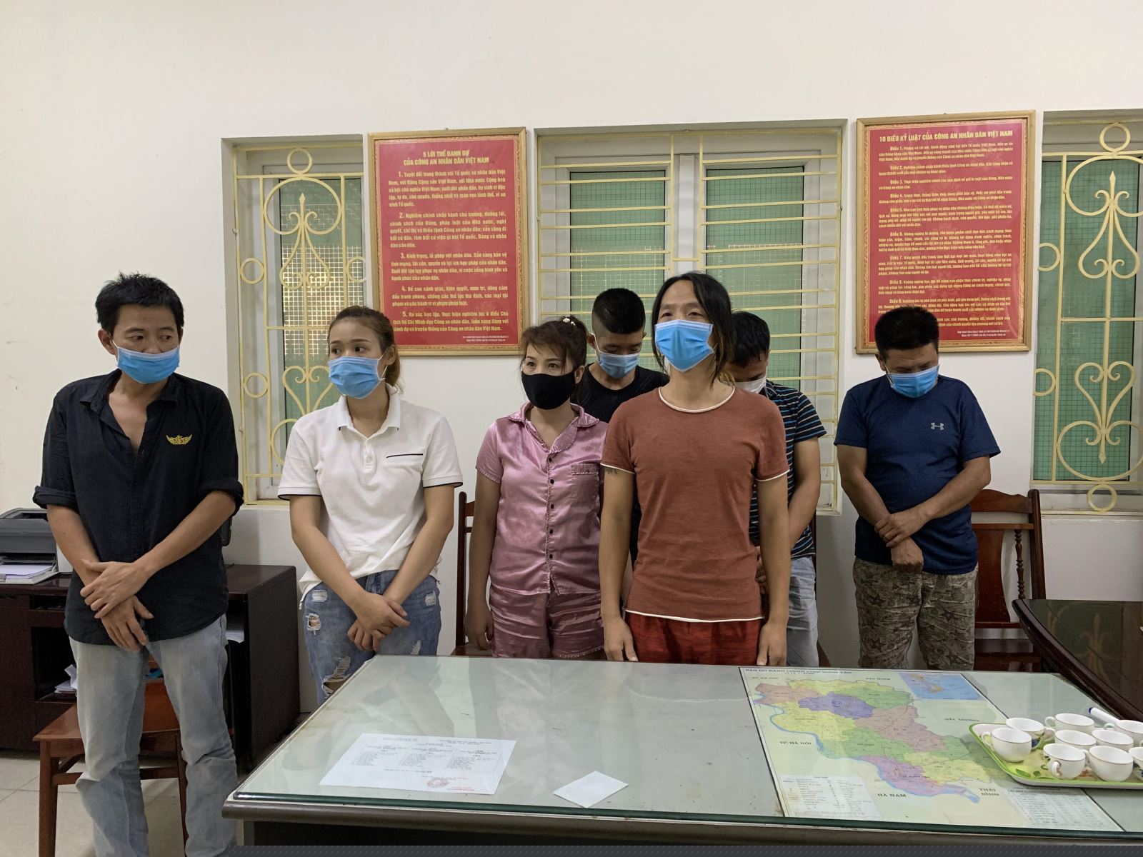 Các đối tượng sử dụng trái phép chất ma túy tại nhà nghỉ Thanh Hương