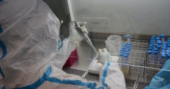 Công an trực chốt tại Bệnh viện dã chiến Tiên Sơn "dính" Covid-19