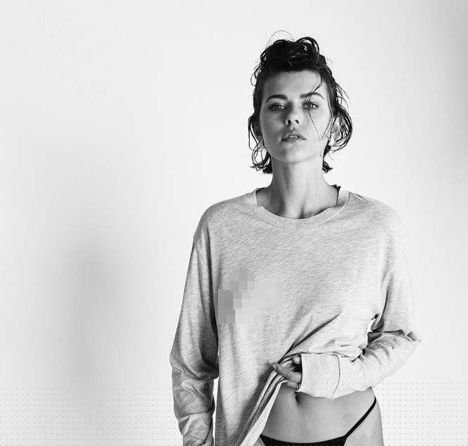 'Chân dài' 9x Georgia Fowler tắm nắng gợi cảm trên biển  - ảnh 10