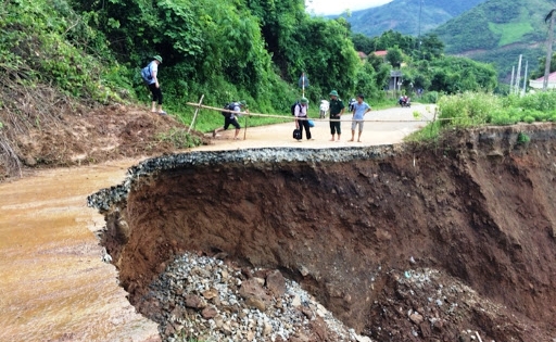 Mưa lớn, lũ quét khiến 6 người tử vong