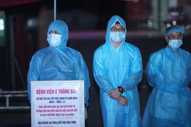 Sở Y tế Hà Nội cho biết, từ ngày 25/7 đến nay, Hà Nội có 36 ca mắc, chưa có người tử vong, trong đó 12 ca ngoài cộng đồng, 25 ca từ bên ngoài.