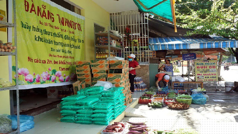 Những mặt hàng tại phiên chợ (Ảnh internet)