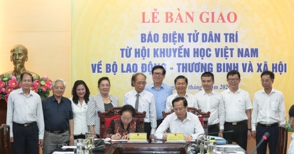 Bàn giao Báo điện tử Dân trí về Bộ Lao động - Thương binh và Xã hội