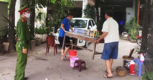 Hà Nội: Siết chặt giám sát cách ly, cấm bán nước vỉa hè, xử phạt mạnh người không đeo khẩu trang