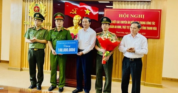 Trao thưởng 100 triệu đồng cho Công an Thanh Hóa do phá nhiều chuyên án lớn