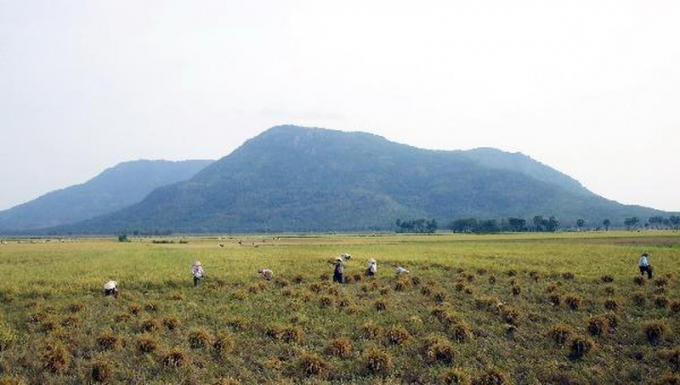 Khu vực n&uacute;i Cấm- ngọn n&uacute;i linh thi&ecirc;ng bậc nhất ở miền T&acirc;y, nơi từng c&oacute; nhiều thầy b&ugrave;a đến tu luyện.