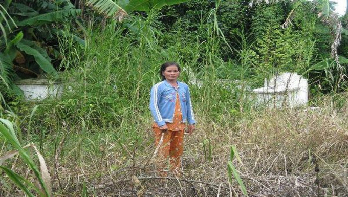 Phần mộ mấy anh em chết trẻ trong gia đ&igrave;nh &ocirc;ng Ba Mu&ocirc;n.