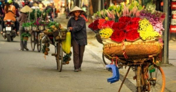 “Gánh hàng rong” và văn hóa xin lỗi!