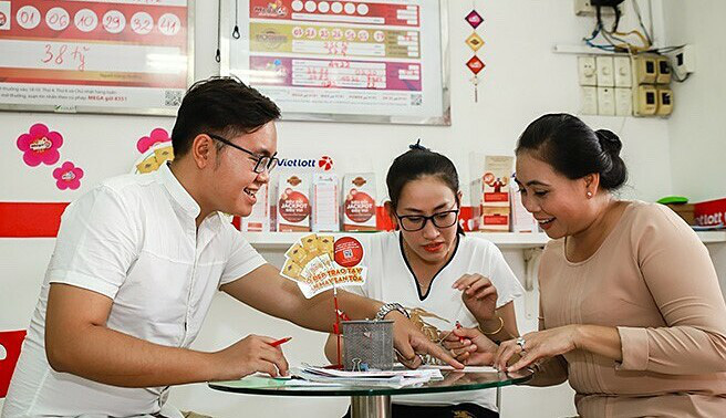 “Bắt tay” với 3 nhà mạng lớn Vinaphone, Mobifone và Viettel, Vietlott tham vọng gì? - Ảnh 2.