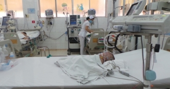 Nhiều bệnh nhi nguy kịch, sốt xuất huyết vào giai đoạn nguy hiểm