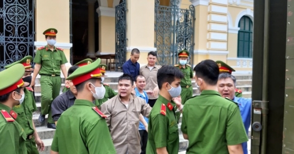 Giết người tại quán cháo vịt rồi vội vàng tẩu thoát