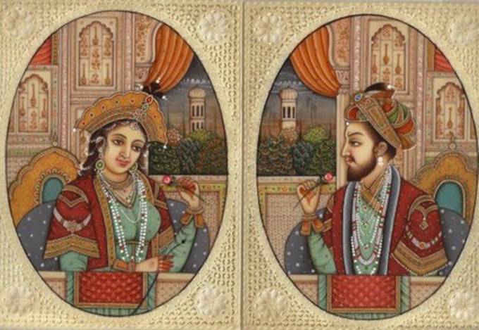 Ảnh vua Shah Jahan và Hoàng hậu Mumtaz Mahal trong đền.