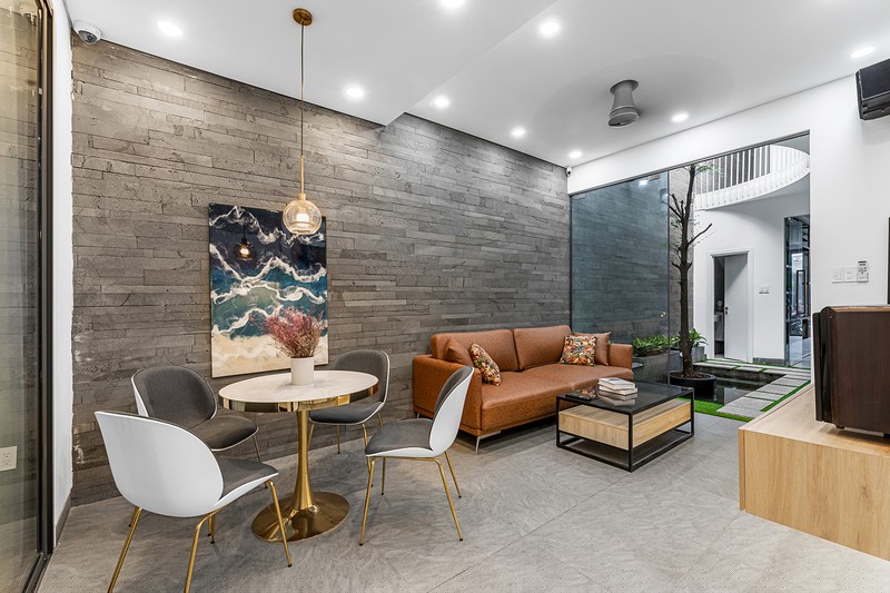 ngoi nha da nang ma cong nang nao cung hoan thanh xuat sac nhiem vu hinh 5