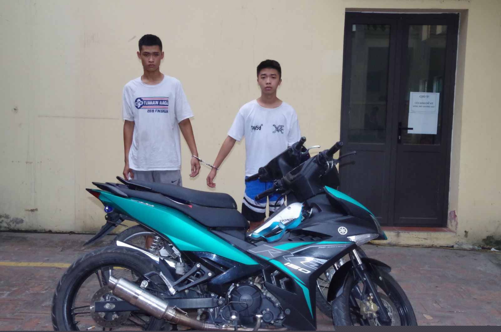 Hai đối tượng bị bắt giữ.