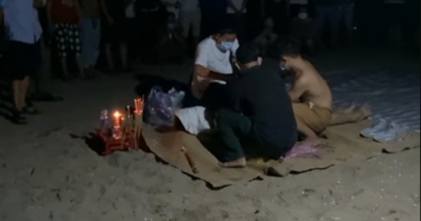 Hà Tĩnh: Đi tắm biển cùng nhóm bạn, nam sinh đuối nước tử vong