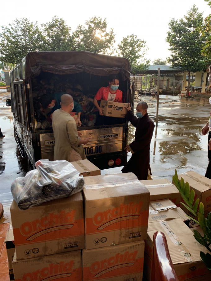 Vận chuyển hàng hóa tới