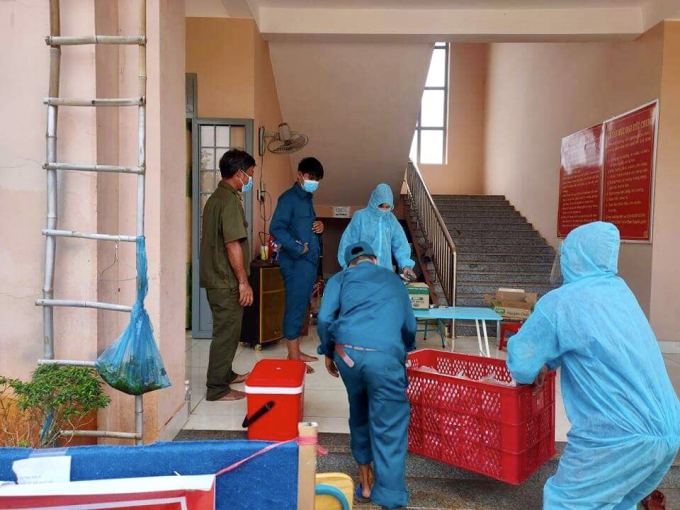 Những phần cơm được chuyển tới các nơi