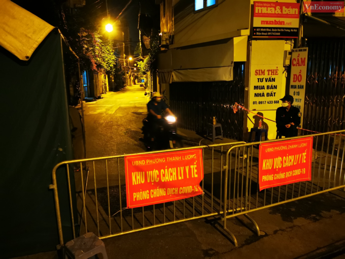 Ngõ 651 Minh Khai đã được phong tỏa. Ảnh vneconomy.
