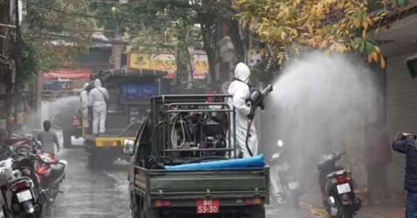 Bộ Y tế đề nghị các địa phương không phun khử khuẩn diệt Covid-19 ngoài trời