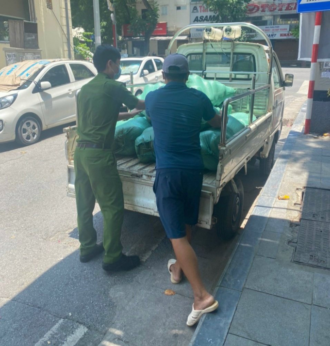 Hơn 4,2 tấn rau của quả và 50 kg thịt được mang đến hỗ trợ người dân tại các