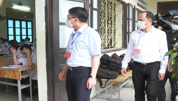 Xét nghiệm Covid-19 cho cán bộ, thí sinh dự thi tốt nghiệp THPT năm 2021 đợt 2 tại Hải Phòng