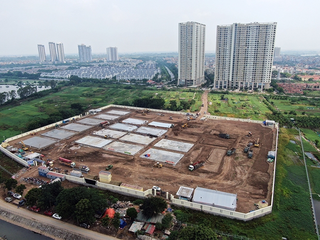 Bệnh viện dã chiến tại phường Yên Sở, Hoàng Mai nằm biệt lập với khu dân cư (Ảnh: Báo Công an nhân dân).