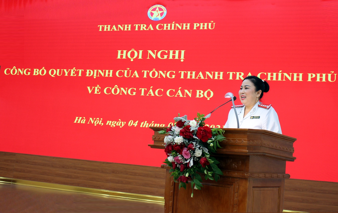Tân Phó Tổng Biên tập phụ trách Báo Thanh tra thay mặt 3 đồng chí vừa được điều động, bổ nhiệm phát biểu nhận nhiệm vụ. Ảnh: PH 