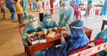 Hàng trăm sinh viên Đại học Nguyễn Tất Thành chung tay cùng TP HCM chống dịch