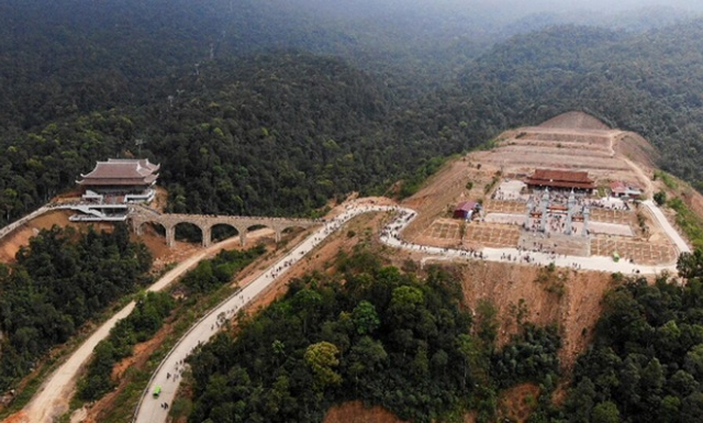 Dự án Tây Yên Tử: Loạt cán bộ bị khởi tố nhưng người đặt bút ký lại “không hề hấn”
