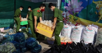 Mang yêu thương đến với đồng bào dân tộc Khmer