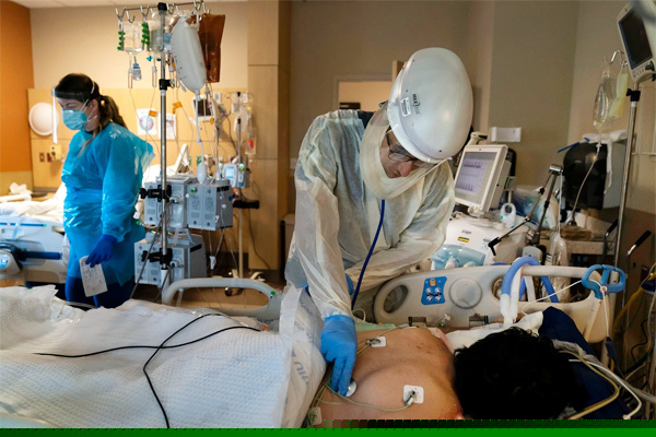 Lựa chọn khó khăn của bác sĩ ở Trung tâm cấp cứu bệnh nhân Covid-19