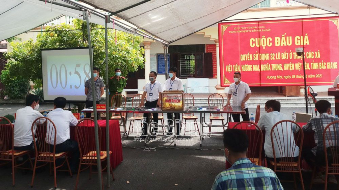 20210809112147-1-27-