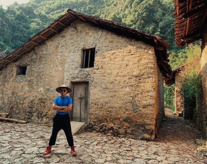 Những góc check in đẹp trong ngôi làng bằng đá. (Ảnh: vietonthemove3).