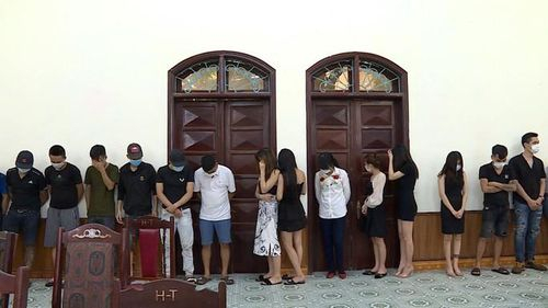 B91DEB9E-E7A3-4223-BB0D-10A02E3E9363.