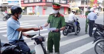 An Giang: Siết chặt việc sử dụng giấy đi đườn trong thời gian giãn cách ly xã hội