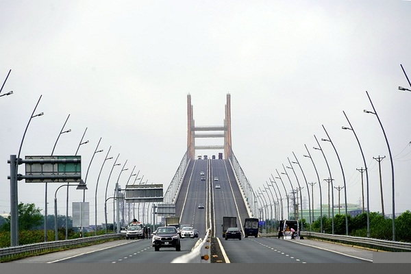 Gỡ vướng chính sách lãi vay và hoàn thuế giá trị gia tăng dự án BOT. Ảnh minh họa.