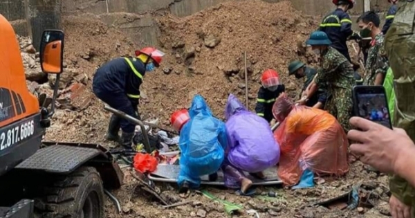 Sạt lở đất kinh hoàng ở Quảng Ninh khiến 4 người bị vùi lấp