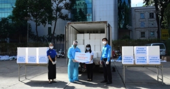 Vùng 2 Hải quân hỗ trợ thực phẩm cùng Quỹ học bổng Vừ A Dính chống dịch Covid -19